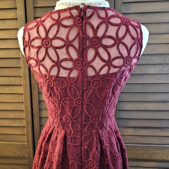 BB Dakota Wine Red A-Line Party Dress (2P) - Picture 5 of 11